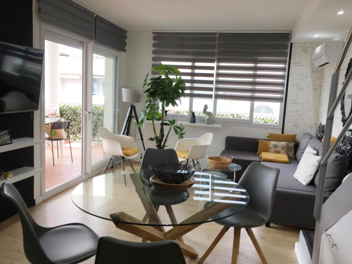 Superbe Appartement Avec Solarium Et Piscine Communautaire โรเซส ภายนอก รูปภาพ